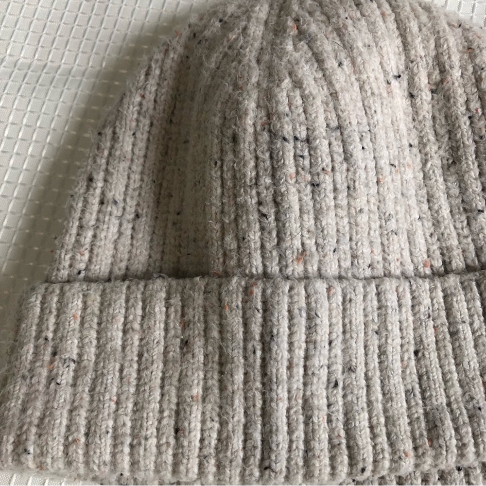 Universal thread OS cable knit beanie - Picture 2 of 5
